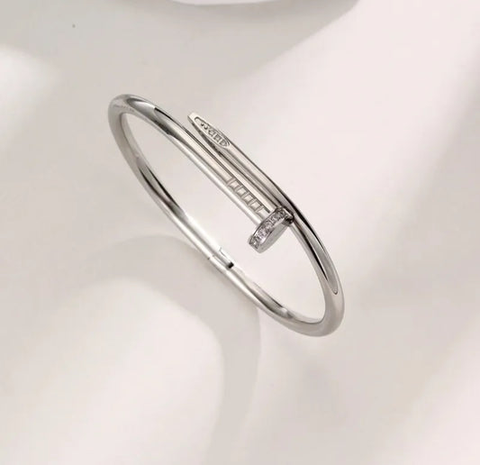 Pulsera Clavo Plateada